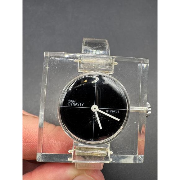 Vintage Retro Royal Dynasty 17 Jewels Clear Acrylic Ladies Wind Up Watch main image 8